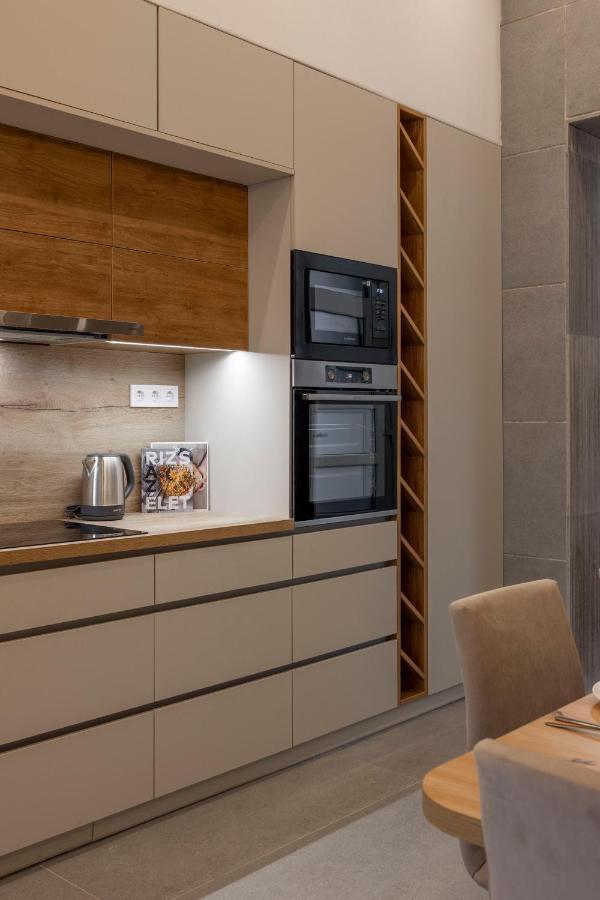 Luxurious & Spacious Central Residence With Balcony Budapest Ngoại thất bức ảnh